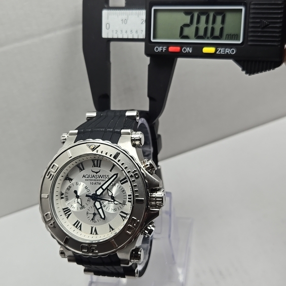 Aquaswiss Bolt 39G5001 Mens Watch Swiss Quartz New Battery Works Great Silver - Picture 5 of 9